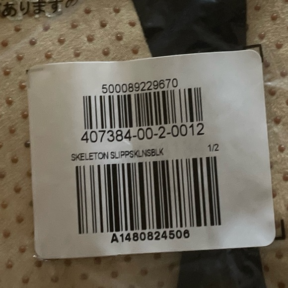 🆕 Old Navy Kids Gender-Neutral Skeleton Graphic Slippers 1/2 Y Youth 1 / 2 Kids - Picture 11 of 12